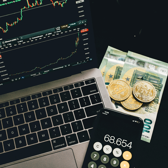 BitcoinApex - Team von Kryptowährungsexperten